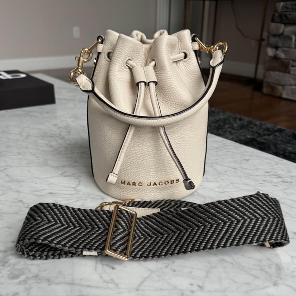 New Marc Jacob’s cream bucket bag with woven gray adjustable crossbody strap